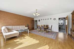 MFG Group - Familienfreundliches Reihenendhaus mit Garten, Balkon und ausgebautem Dachgeschoss! – Die vollständige Adresse der Immobilie erhältst du vom Anbieter., 86163 Hochzoll-Nord, Augsburg – Vorschaubild 9