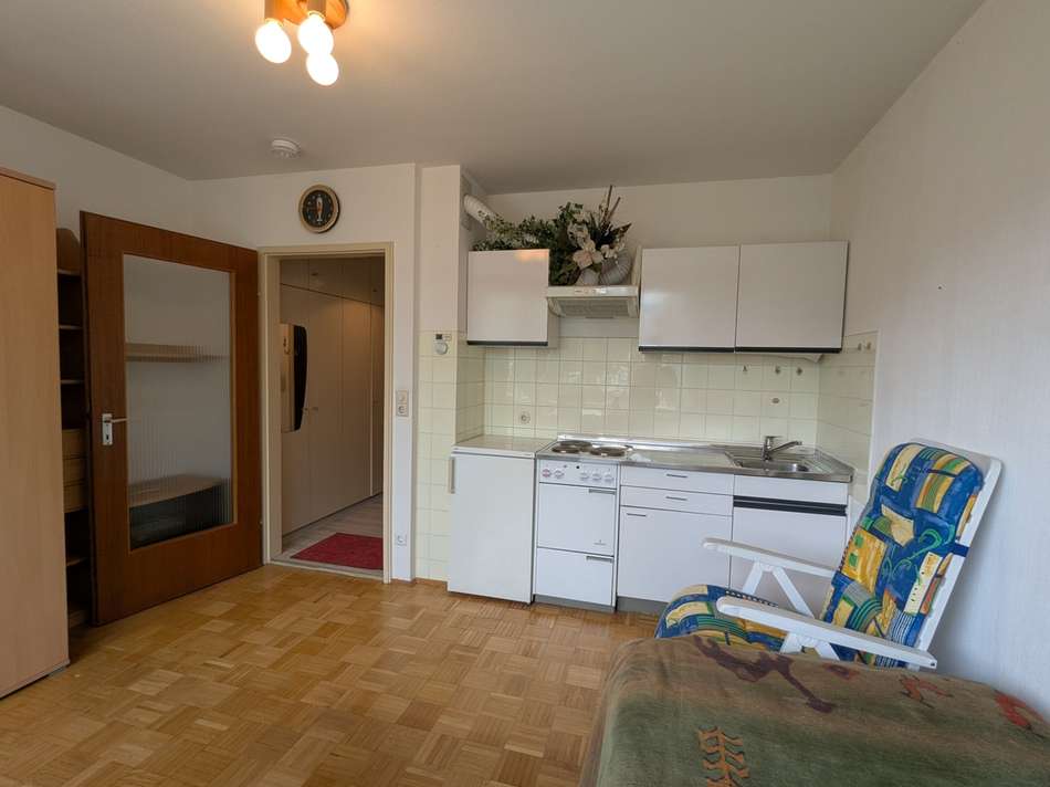 Wohn-/ Schlafzimmer