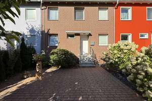 Exklusives Reihenmittelhaus in 29227 Celle (Blumlage) - modernisiert mit großzügiger Wohnfläche – Die vollständige Adresse der Immobilie erhältst du vom Anbieter., 29227 Celle – Vorschaubild 2
