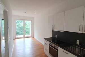 Schöne Neubauwohnung mit Balkon direkt am Tierpark  – Charlottenstr. 19, 10315 Berlin – Vorschaubild 2