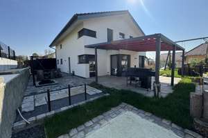 Schaukeln Sie in Ihr neues Zuhause - modernes Einfamilienhaus mit Wohlfühlcharakter in Postau – Die vollständige Adresse der Immobilie erhältst du vom Anbieter., 84103 Postau – Vorschaubild 2