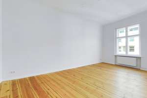 70 m² Altbauwohnung plus 45 m² Dachstudio – 115 qm nutzbare Fläche für kreative Nutzung – Die vollständige Adresse der Immobilie erhältst du vom Anbieter., 10715 Wilmersdorf, Berlin – Vorschaubild 4