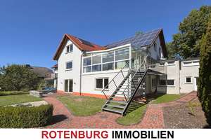Großes Wohnhaus Energieklasse A für 1-3 Parteien oder Büro, Wintergarten, Garagen in Bebra