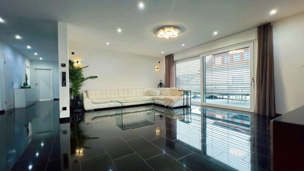 Immobilie in Forst - Gehobene 4 Zimmer Wohnung mit Balkon, Einbauküche und zwei Stellplätze  - Bild 1