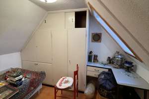 Charmantes Reihenmittelhaus mit ausgebautem Dachgeschoss, modernisierter Heizung und Garage – Schierholzstraße 66, 30655 Groß-Buchholz, Hannover – Vorschaubild 11