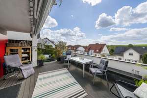 Schicke Doppelhaushälfte mit Garage, Pool und traumhafter Aussicht – Die vollständige Adresse der Immobilie erhältst du vom Anbieter., 63549 Ronneburg – Vorschaubild 2