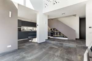 Penthouse-Gefühl im eigenen Haus – moderne Designvilla mit Dachterrassen und Wärmepumpe – Die vollständige Adresse der Immobilie erhältst du vom Anbieter., 13053 Alt-Hohenschönhausen, Berlin – Vorschaubild 4