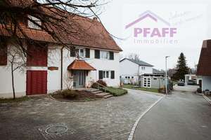Zuhause ankommen in Böhringen! Sanierungsbedürftige Doppelhaushälfte in guter Lage mit Potential – Die vollständige Adresse der Immobilie erhältst du vom Anbieter., 78315 Radolfzell am Bodensee – Vorschaubild 3