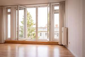 Perfekte Dachgeschosswohnung nahe Tegler See, U-Bahn und Fußgängerzone – Die vollständige Adresse der Immobilie erhältst du vom Anbieter., 13507 Tegel, Berlin – Vorschaubild 2