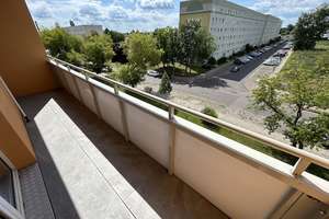 Platz für die ganze Familie! Helle 4-Zimmer-Wohnung mit Balkon! – Astonstraße 58, 39116 Sudenburg, Magdeburg – Vorschaubild 3
