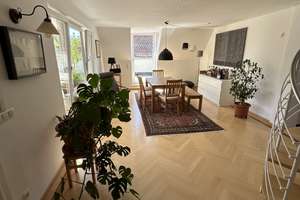 Dachgeschoss-Maisonette (mit Klimaanlage) und wunderschöner Dachterasse 