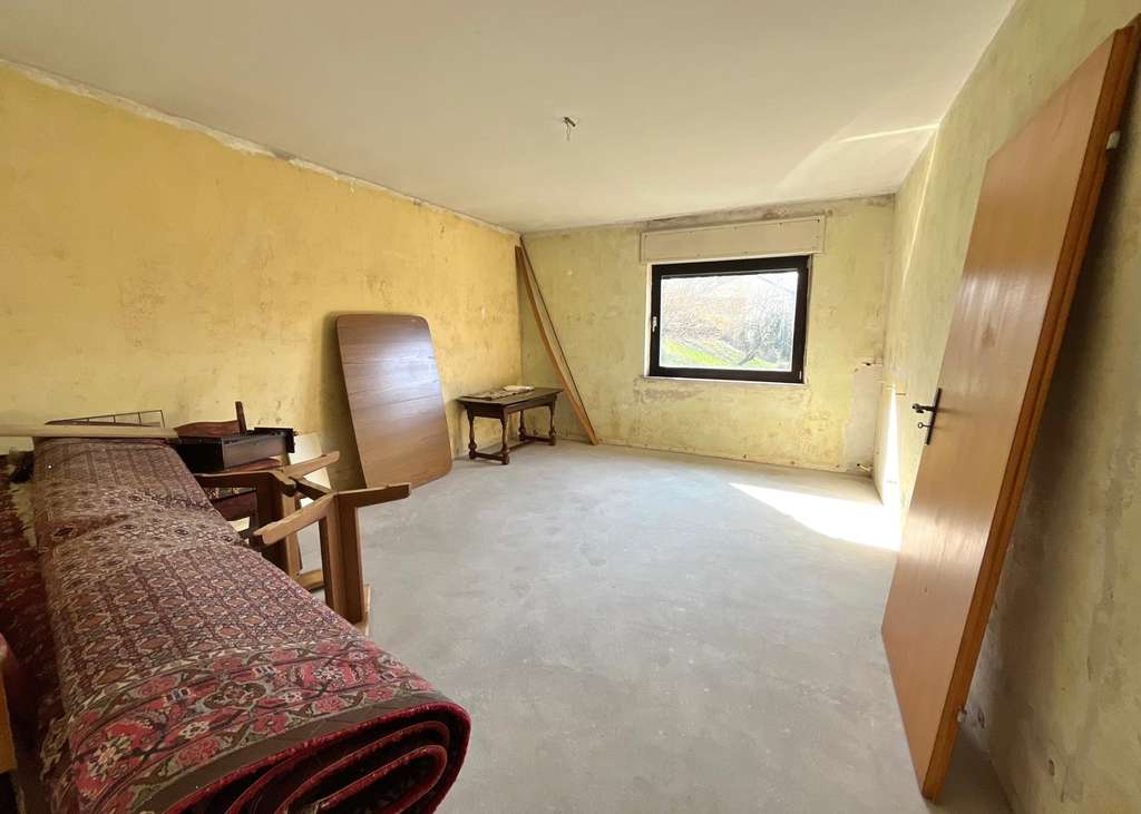 Immobilie in Contwig - Familienhaus mit großem Grundstück - Bild 2