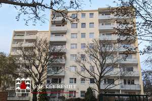 Helle, ruhige 4 Zimmer Eigentumswohnung mit tollem Ausblick vom Süd Balkon – Machnower Str. 64, 14165 Zehlendorf, Berlin – Vorschaubild 1