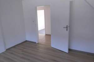 3 Zimmer Wohnung mit Stadtbahnanschluss – Die vollständige Adresse der Immobilie erhältst du vom Anbieter., 70374 Schmidener Vorstadt, Stuttgart – Vorschaubild 2