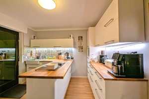 Noch dieses Jahr im neuen Zuhause - 200 m² Wohnfläche,  Abenteuergarten,  Kamin & 2 Garagen – Main-Taunus-Kreis – Vorschaubild 2