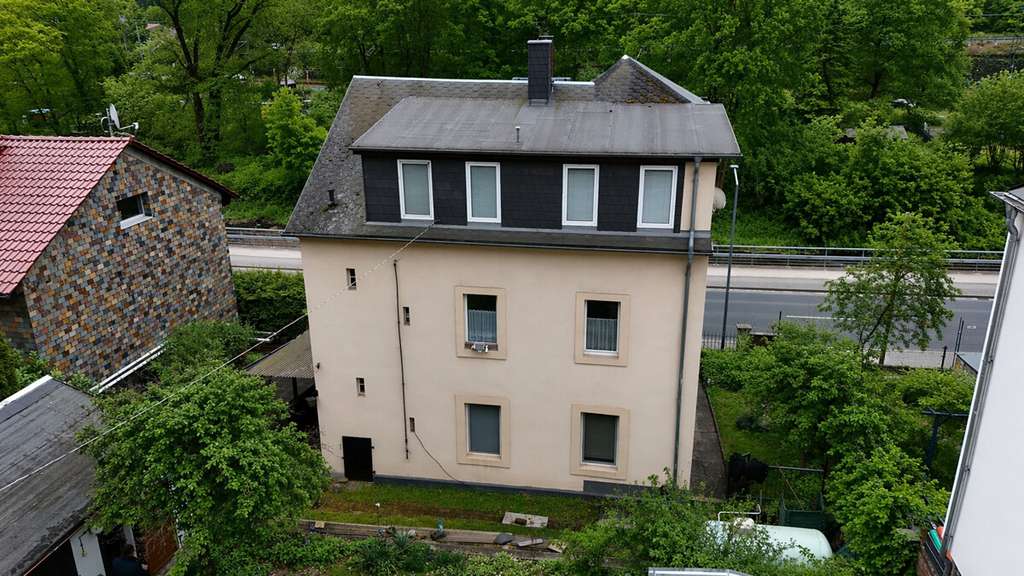 Immobilie in Dresden - Stabiles Investment! Teilsaniertes Mehrfamilienhaus mit 3 Wohneinheiten im Tal entlang der Weißeritz - Bild 2