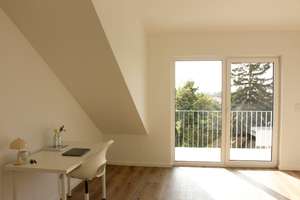 Helle Neubau-Dachgeschosswohnung mit zwei Zimmern, Möblierung und Stadtpanorama – Die vollständige Adresse der Immobilie erhältst du vom Anbieter., 69124 Kirchheim, Heidelberg – Vorschaubild 4