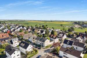 **RAUMWUNDER IN RUHIGER LAGE** Freistehendes EFH mit 9 Zi. inkl. Garten und 4x Stellpl. – Die vollständige Adresse der Immobilie erhältst du vom Anbieter., 61352 Bad Homburg vor der Höhe – Vorschaubild 2