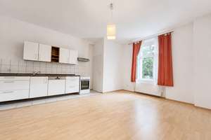 Sofort bezugsfrei: Charmante 1-Zimmer-Altbauwohnung mit offener Küche in Berlin