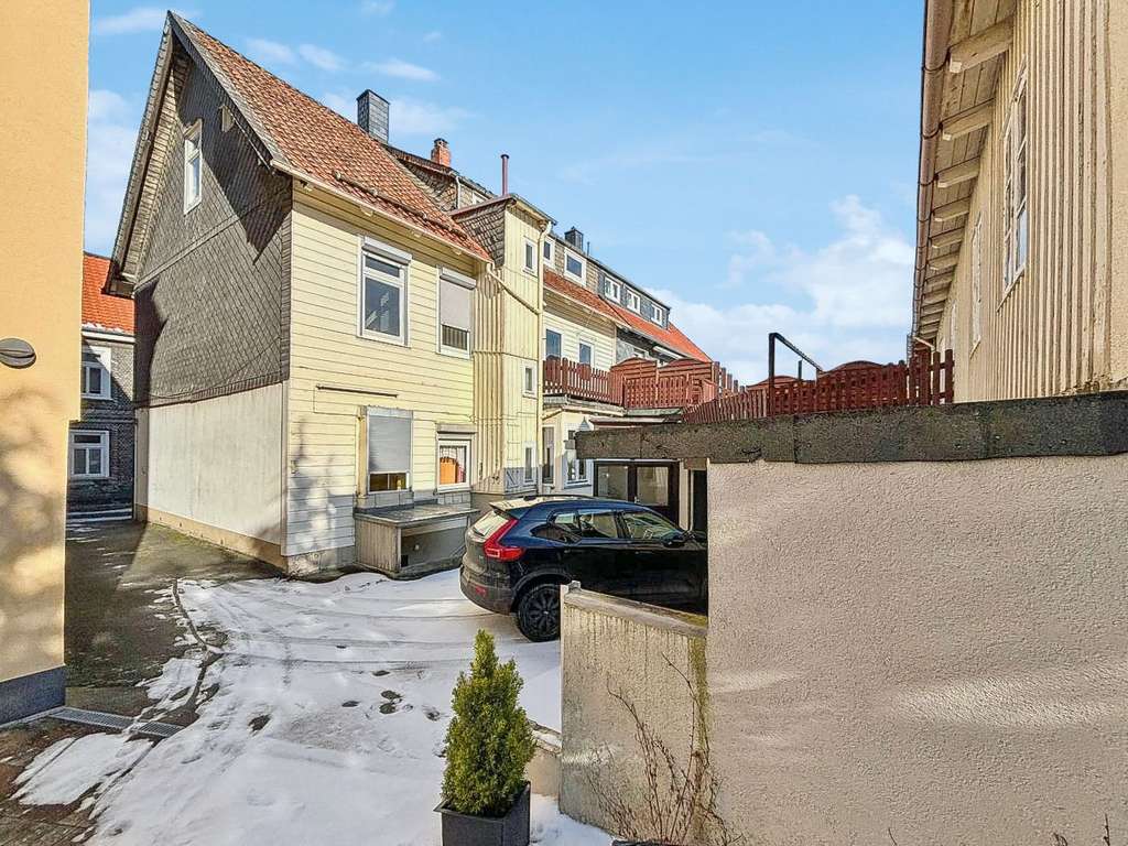 Immobilie in Goslar - Schönes, denkmalgeschütztes Drei-Parteienhaus mit ca. 240 m² Wohnfläche in Goslar - Bild 1
