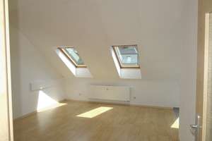Moderne DG-Whg : 3 Zimmer + Balkon + Schickes Wannenbad – Wartburgstr. 14, 9126 Bernsdorf, Chemnitz – Vorschaubild 5