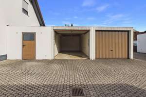 Renovierungsbedürftig aber sofort verfügbar! 3-ZKB im Dachgeschoss, zwei Balkone, Garage und Keller! – Die vollständige Adresse der Immobilie erhältst du vom Anbieter., 85053 Südost, Ingolstadt – Vorschaubild 3