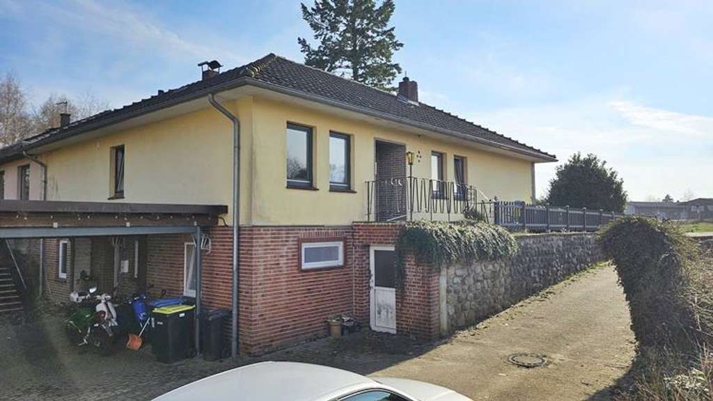 Immobilie in Gnarrenburg - immo-schramm.de: Wohnhaus mit EInliegerwohnung - Bild 0