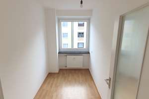 ⭐++4-Zimmer Wohnung ++sehr hell++geräumig++ moderne EBK zur Ablöse – Nordendstraße 23, 80801 Neuschwabing, München – Vorschaubild 15