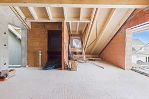 2-ZKB-Dachgeschosswohnung mit Aufzug und Südost-Balkon! Ruhige Lage! Wallbox vorbereitet! – Die vollständige Adresse der Immobilie erhältst du vom Anbieter., 85051 Südwest, Ingolstadt – Vorschaubild 3