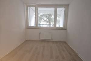 Renovierte 4-Zimmer-Wohnung in Bremen-Vegesack mi Balkon - Grohner Düne – Bydolekstraße 8, 28759 Grohn, Bremen – Vorschaubild 9