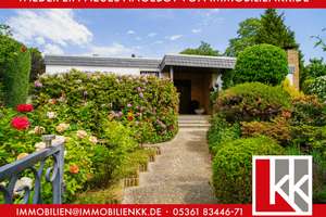 Wohnen auf einer Ebene – Bungalow mit Traumgarten in Kreuzheide