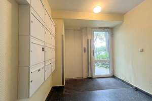 bezugsfreie Wohnung Nähe Kurfürstendamm, hochwertige Ausstattung mit Fahrstuhl und Balkon 
 – Die vollständige Adresse der Immobilie erhältst du vom Anbieter., 10707 Wilmersdorf, Berlin – Vorschaubild 3