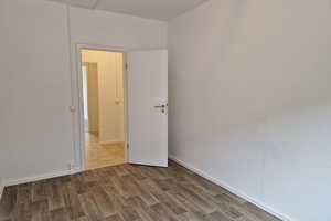 Platzprobleme? Nicht mit uns – 5 Zimmer, Hochparterre, fertig! – Ringstraße 189, 4209 Leipzig – Vorschaubild 6