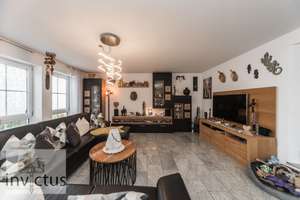 Wohnen mit Stil: Großzügiges Haus mit 6 Zimmern, Wintergarten, Doppelgarage, Kamin & Einliegerwhg! – Die vollständige Adresse der Immobilie erhältst du vom Anbieter., 74211 Leingarten – Vorschaubild 4