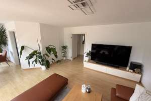 3,5-Zimmer-Wohnung mit Balkon, Garage & Keller in Stuttgart-Hofen – Hopfenseeweg 1, 70378 Hofen, Stuttgart – Vorschaubild 2