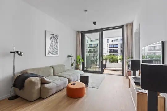 Spacious 2 room flat in Prenzlauer Berg