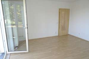 Sehr schöne 2-Raum-Whg (ca. 60 m²) mit Fensterbad, W-Balkon und Stellplatz – Sachsenring 23, 9127 Gablenz, Chemnitz – Vorschaubild 8