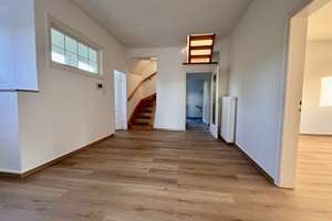 Außergewöhnliche 5-Zimmer-Maisonettewohnung mit Dachterrasse und Fernblick im Dortmunder Süden – Am Großen Stück 4, 44287 Berghofen, Dortmund – Vorschaubild 4