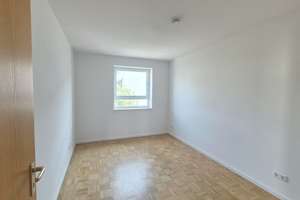 Renovierte 3-Zimmer-Wohnung + Balkon + Bad mit Wanne + Parkett – Silbergraben 7, 99097 Melchendorf, Erfurt – Vorschaubild 4