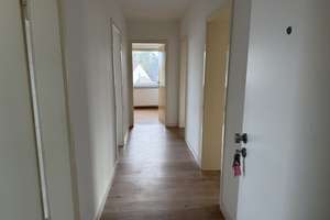 Dortmund-Aplerbeck , Schöne 3 1/2 Zimmer Dachgeschosswohnung – Die vollständige Adresse der Immobilie erhältst du vom Anbieter., 44287 Berghofen, Dortmund – Vorschaubild 2