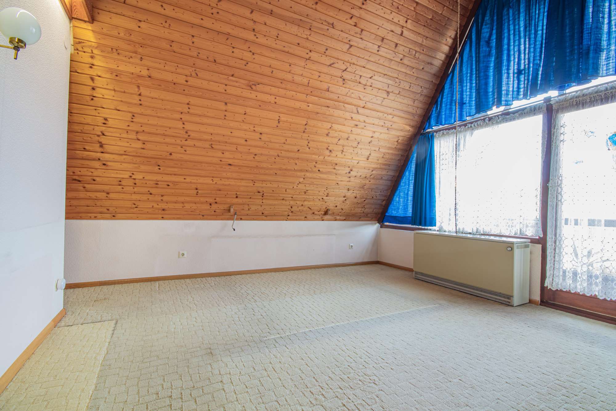 Immobilie in Wutöschingen - Vielseitig nutzbare Doppelhaushälfte mit Einliegerwohnung und Wintergarten in Horheim - Bild 15