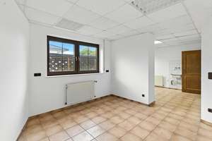 Großzügiges Einfamilienhaus mit Gewerbeoption in Neu-Anspach – 9 Zimmer, Balkon, Weitblick & Sauna – Die vollständige Adresse der Immobilie erhältst du vom Anbieter., 61267 Neu-Anspach – Vorschaubild 29