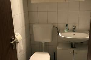 Provisionsfrei und Faktor 18,8: Vermietetes Apartment mit Balkon & TG-Stellplatz in Göttingen-Weende – Ginsterweg 2/4, 37077 Weende, Göttingen – Vorschaubild 7