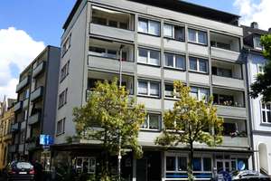 Investment-Chance Nähe Innenhafen Duisburg! Grundsolides MFH mit 19 Wohn - und 2 Gewerbeeinheiten