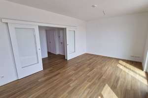 Charmante Dachgeschosswohnung in Berlin mit Terrasse – In den Alboingärten 35, 12103 Schöneberg, Berlin – Vorschaubild 4