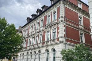 Stilvolle 5-Zimmer-Wohnung am JFK-Platz – Gemeinschaftsgarten & zentrale Stadtlage