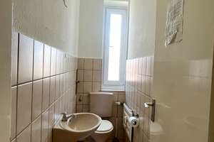 Zentral gelegene 3-Zimmer-Wohnung mit Balkon in Bielefeld-Mitte – Jöllenbecker Straße 42-44, 33613 Mitte, Bielefeld – Vorschaubild 12