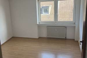 3-Zimmer-Wohnung mit Balkon und Domblick in Köln-Mülheim – Nachmieter gesucht ab 01.05. – Buchheimer Straße 26-28, 51063 Mülheim (Ortsteil), Köln – Vorschaubild 4