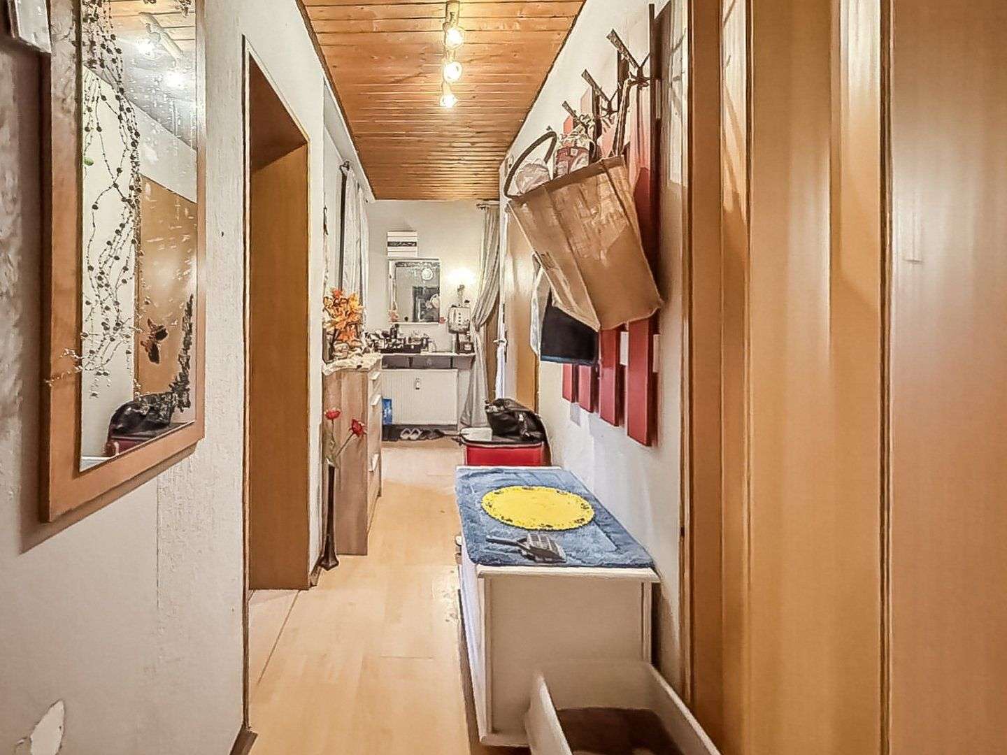 Immobilie in Cadolzburg - Handwerker aufgepasst! 
Zweifamilienhaus im schönen Cadolzburg! - Bild 9