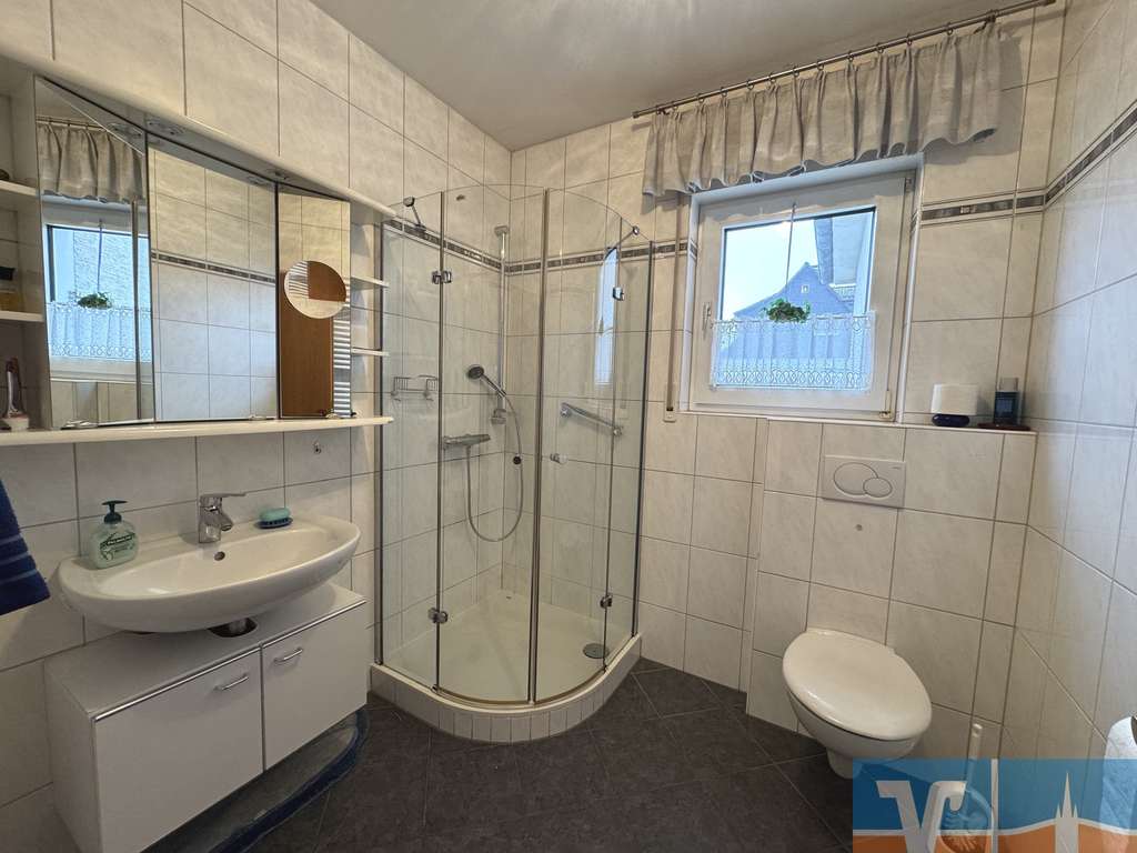 Immobilie in Menden - Menden: Charmante Stadtvilla mit zwei Wohneinheiten - Ideal für Familien oder Mehrgenerationenwohne - Bild 4